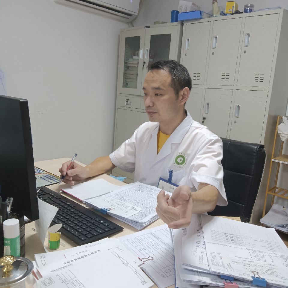 梁医生